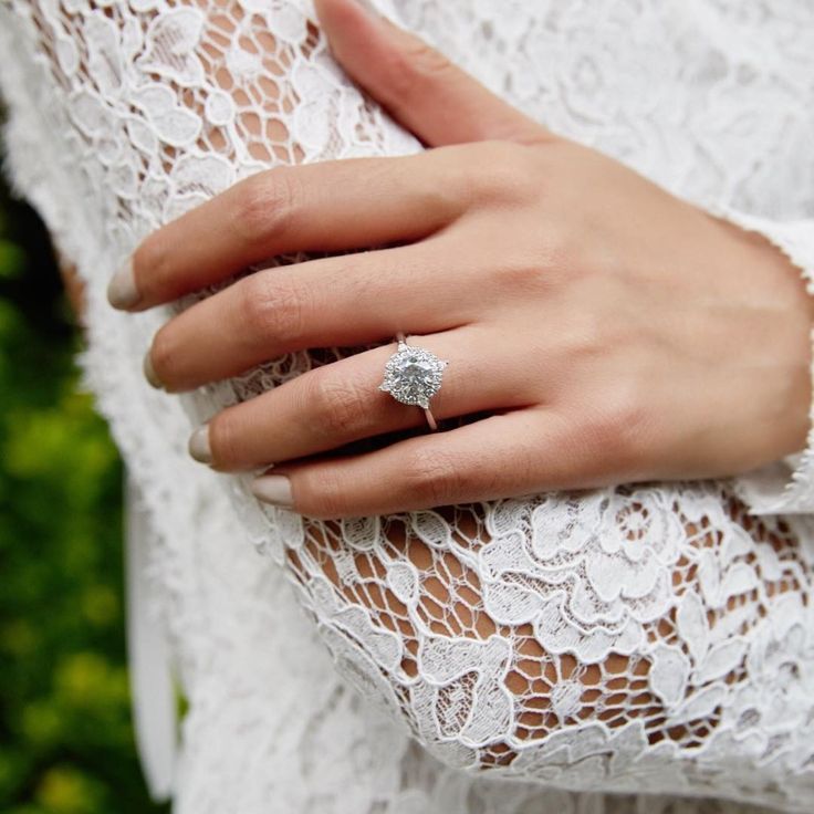 find the best ethical engagement rings with BeZen!