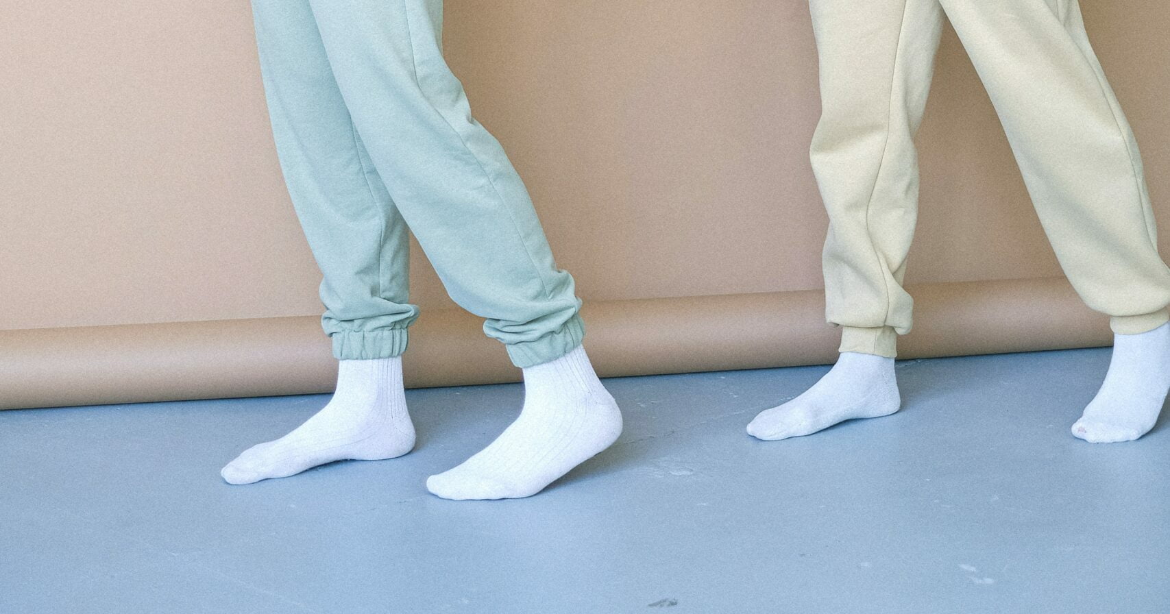 8 Best Organic Cotton Sweatpants To Keep You Cozy And Eco-Friendly