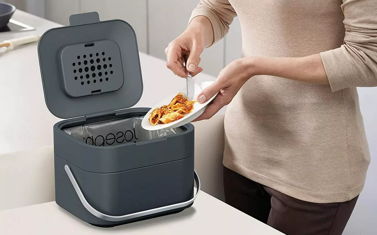 https://wiser.eco/wp-content/uploads/2023/07/The-Best-Countertop-Compost-Bin-Option-edited.webp