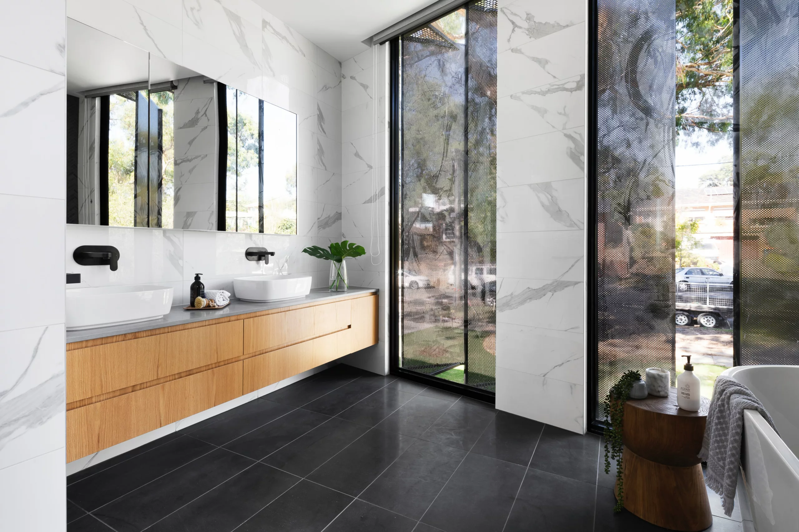 Budget-friendly minimalist bathroom renovations