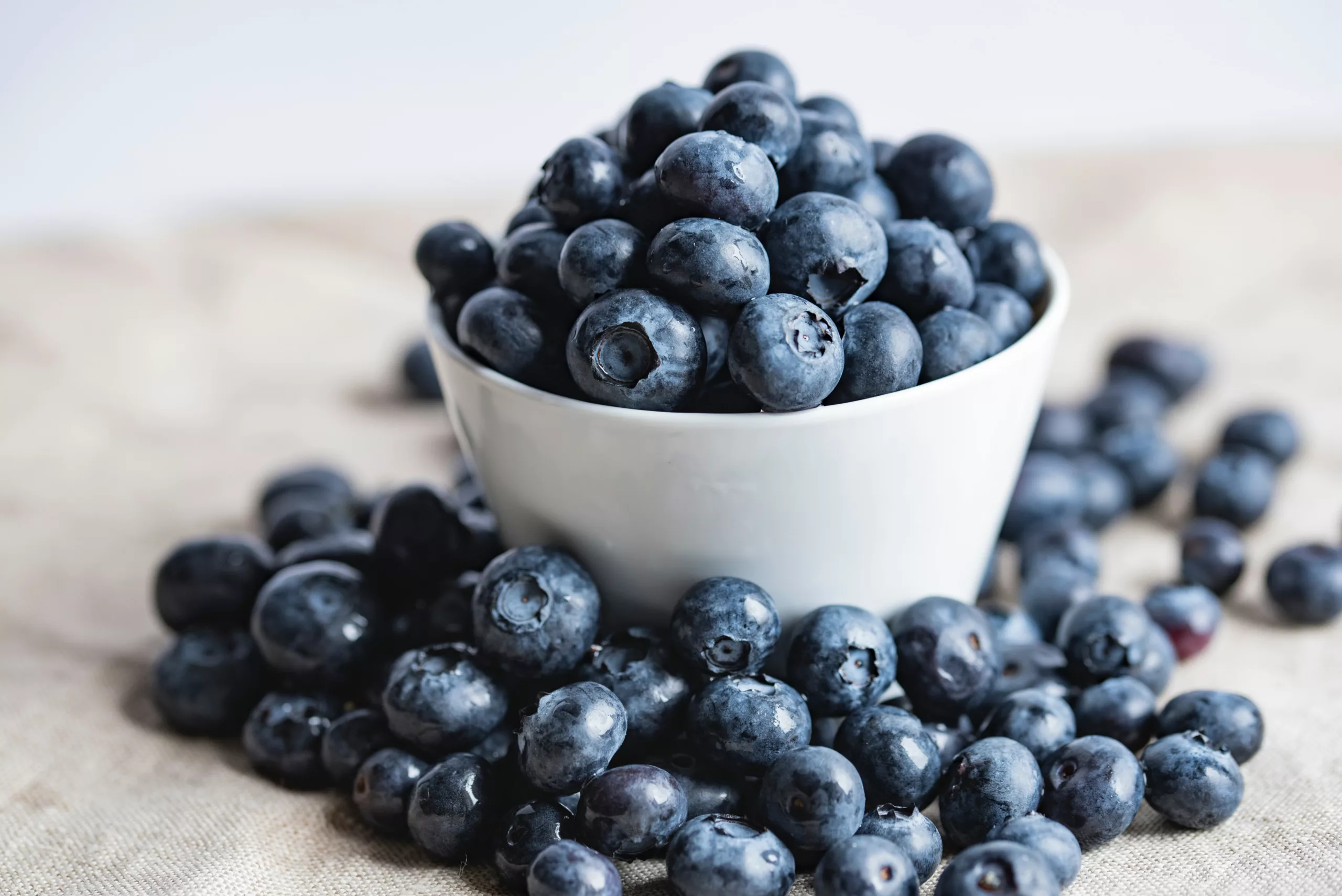 Blueberries in the Fridge: A Comprehensive Guide