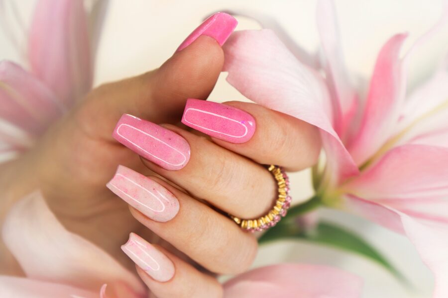 Ombre Solar Nails: Trendy and Chic